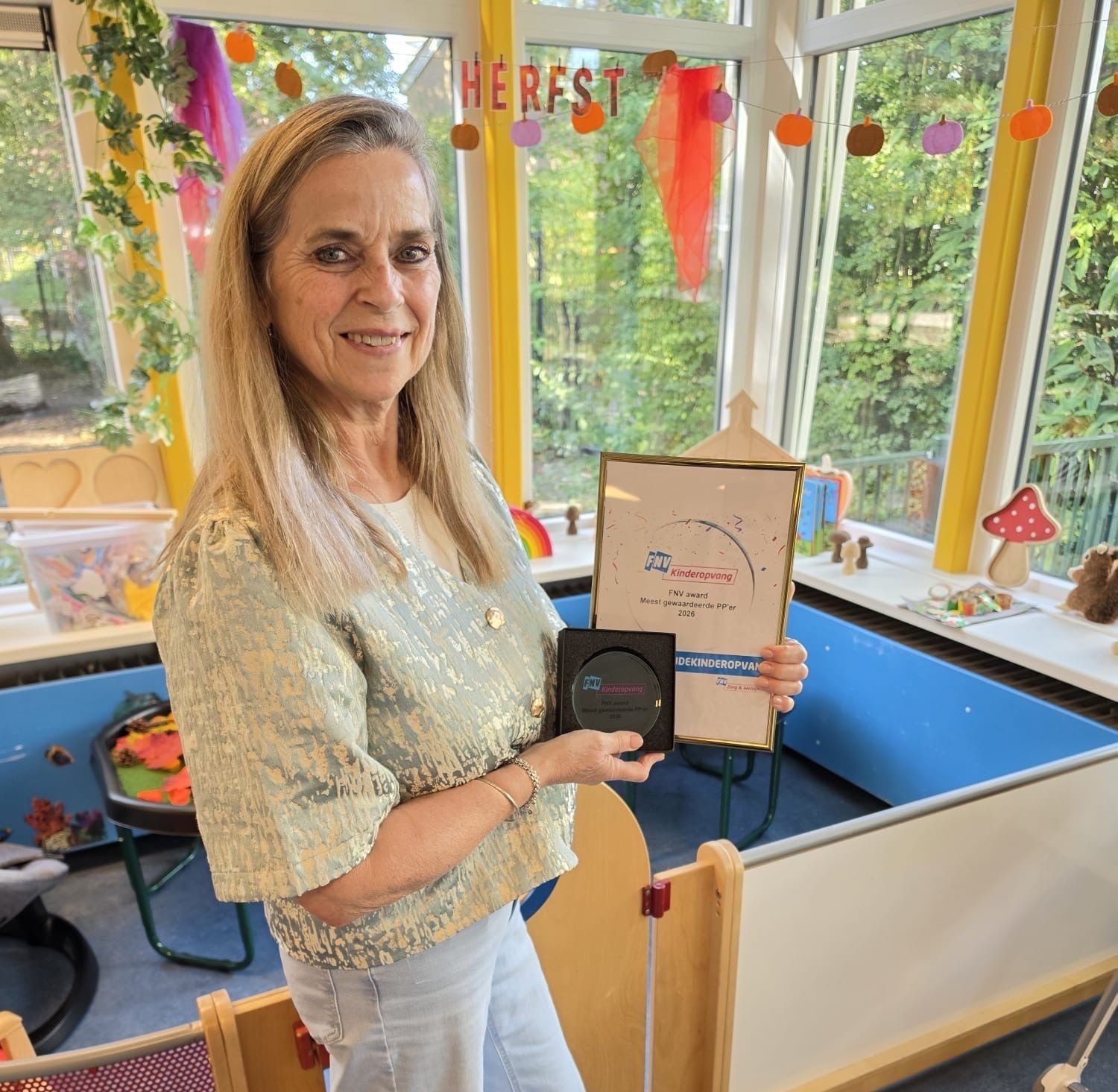 Yvonne bekroond tot meest gewaardeerde kinderopvangmedewerker